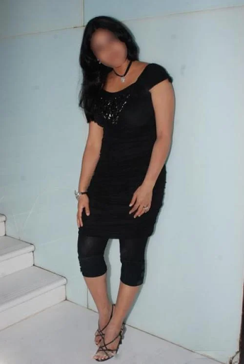 Call Girls Morjim Beach